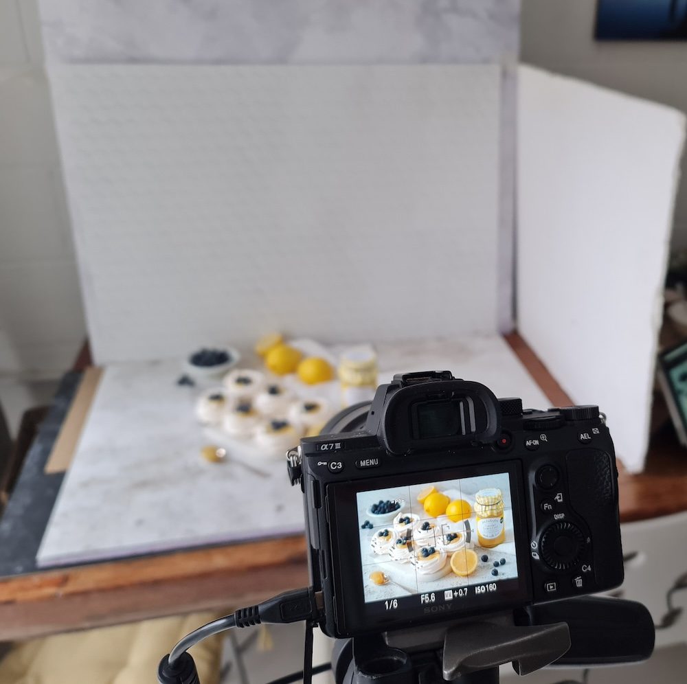 how to use a reflector for food photography